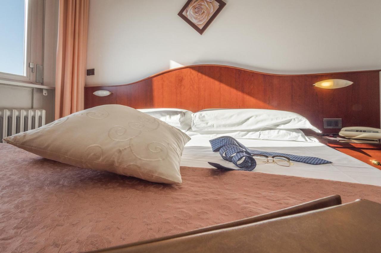 Grifone Hotel Perugia Buitenkant foto