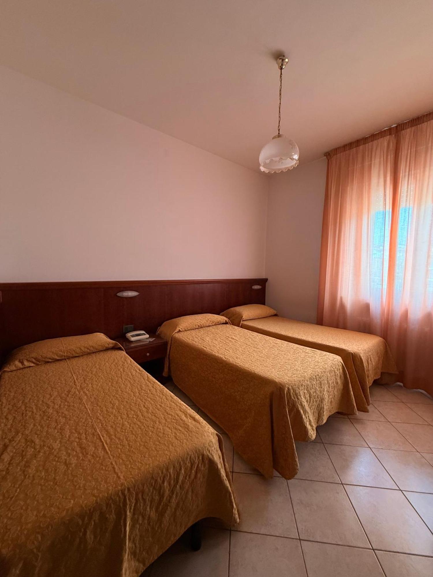 Grifone Hotel Perugia Buitenkant foto