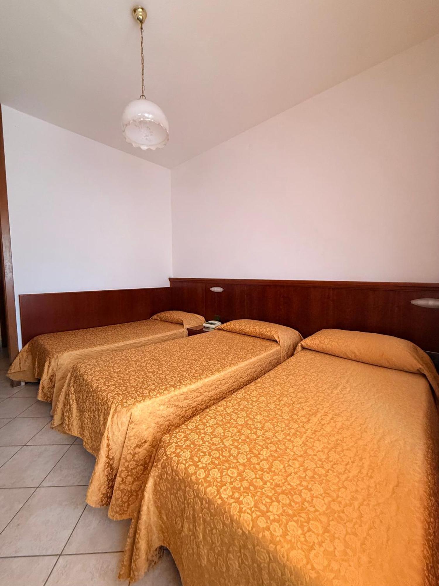 Grifone Hotel Perugia Buitenkant foto