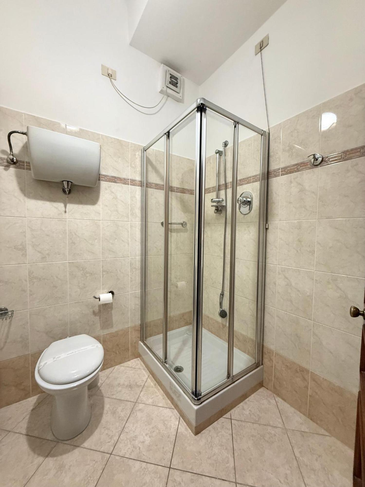Grifone Hotel Perugia Buitenkant foto