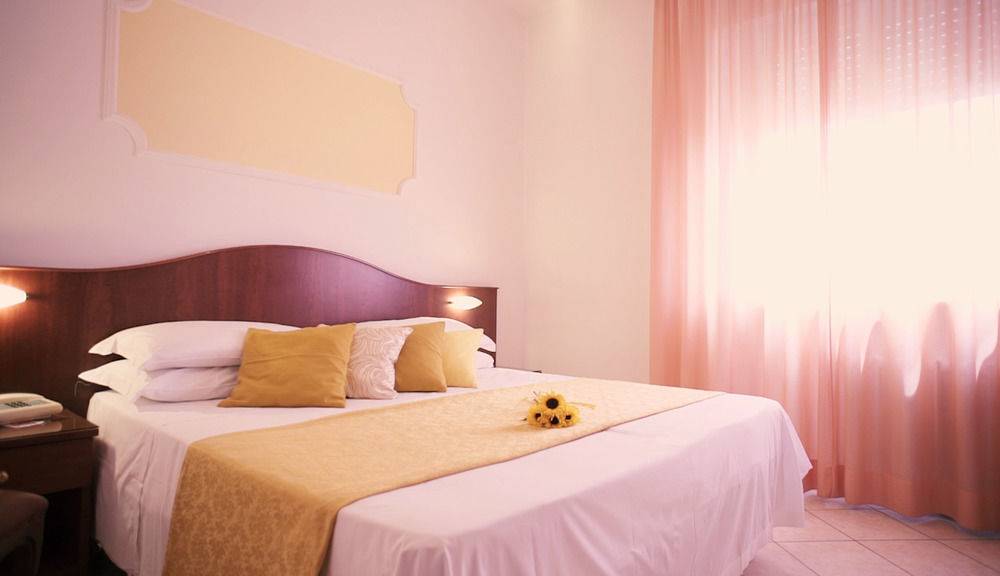 Grifone Hotel Perugia Buitenkant foto