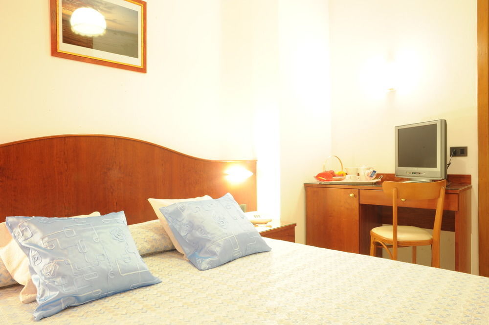 Grifone Hotel Perugia Buitenkant foto