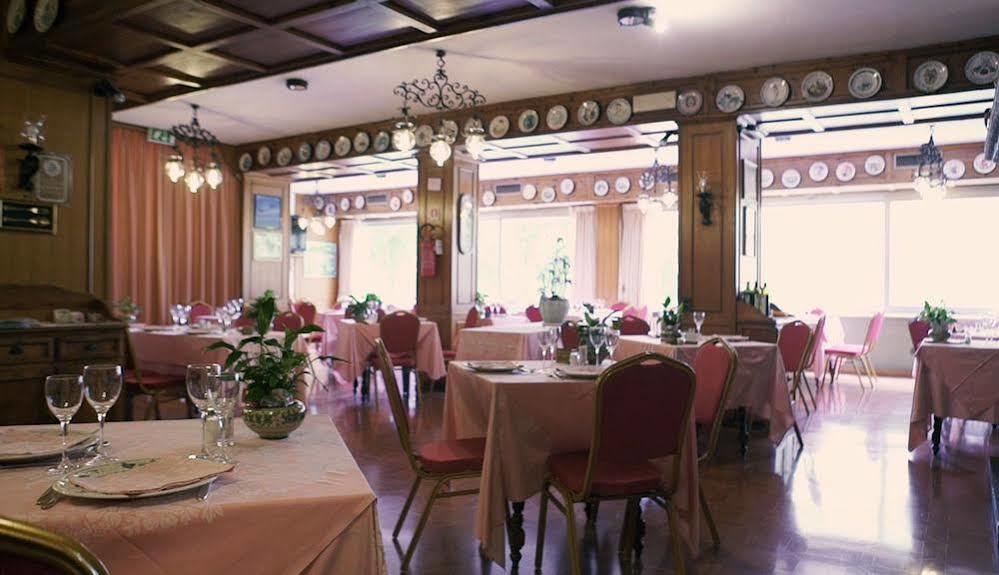 Grifone Hotel Perugia Buitenkant foto