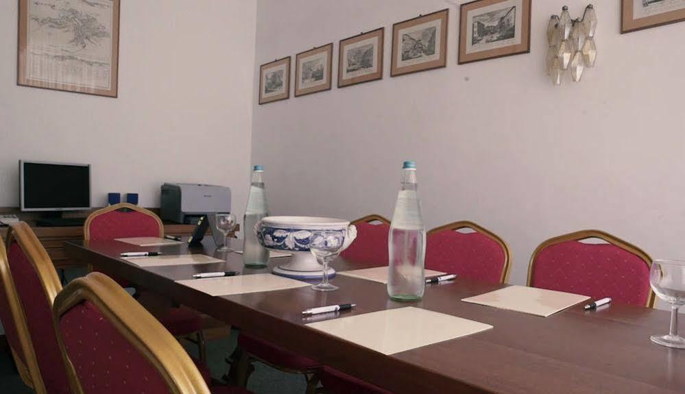 Grifone Hotel Perugia Buitenkant foto
